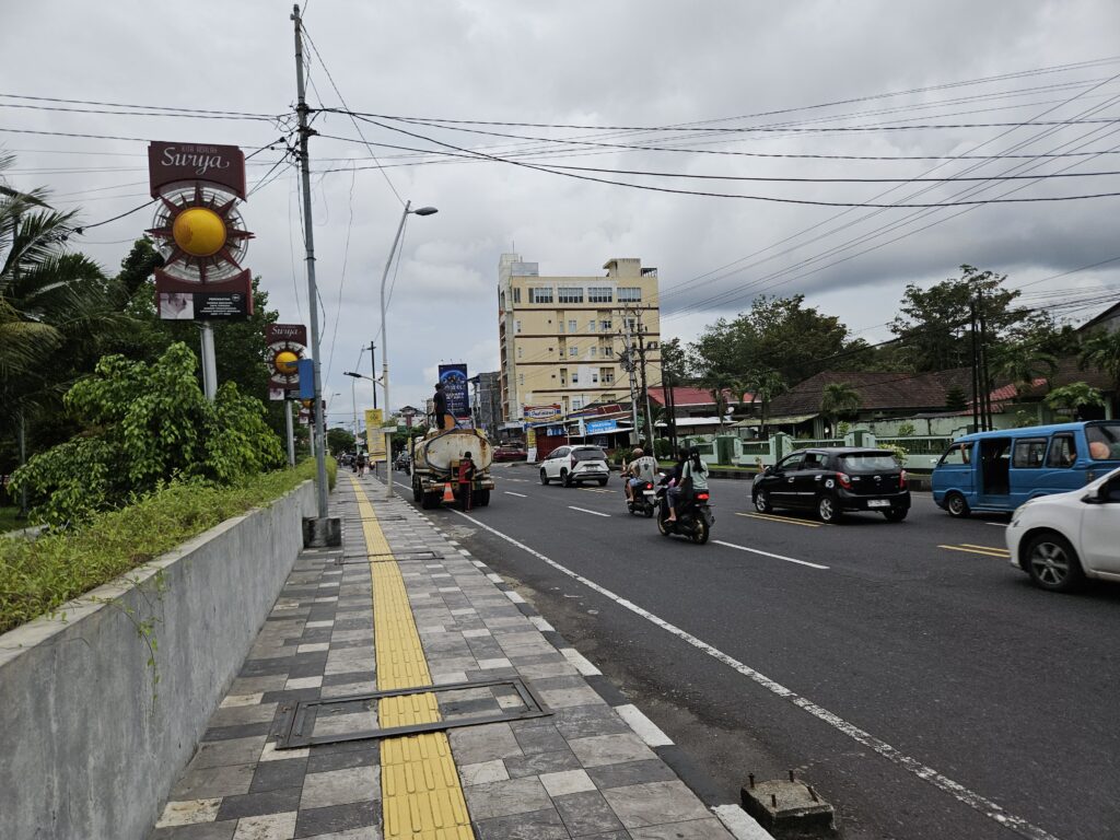 Een straat in Manado, Sulawesi, Indonesië.