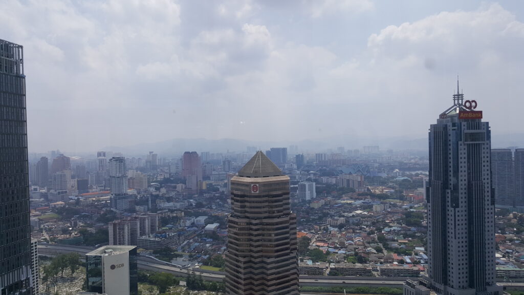 Uitzicht op Kuala Lumpur vanuit de Petronas Twin Tower.